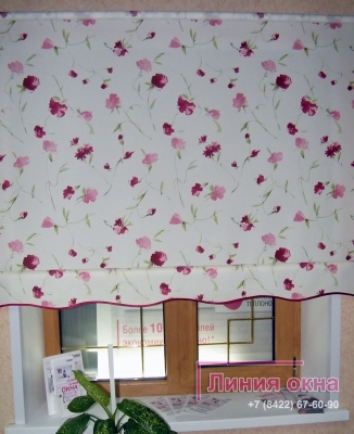 Рулонная штора, ткань "Версаль розовый", дополнительно - фигурный край, обработанный бейкой в тон основного рисунка